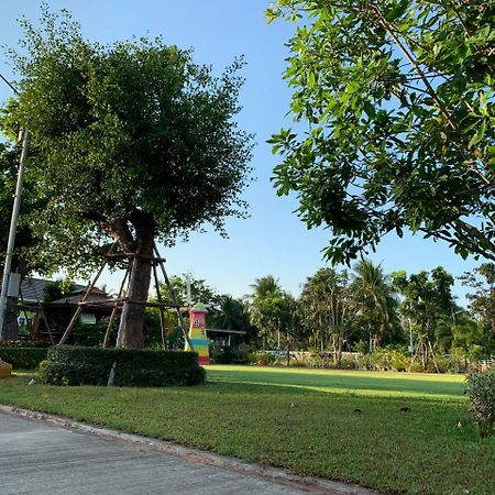 Aranya Resort チュンポーン エクステリア 写真