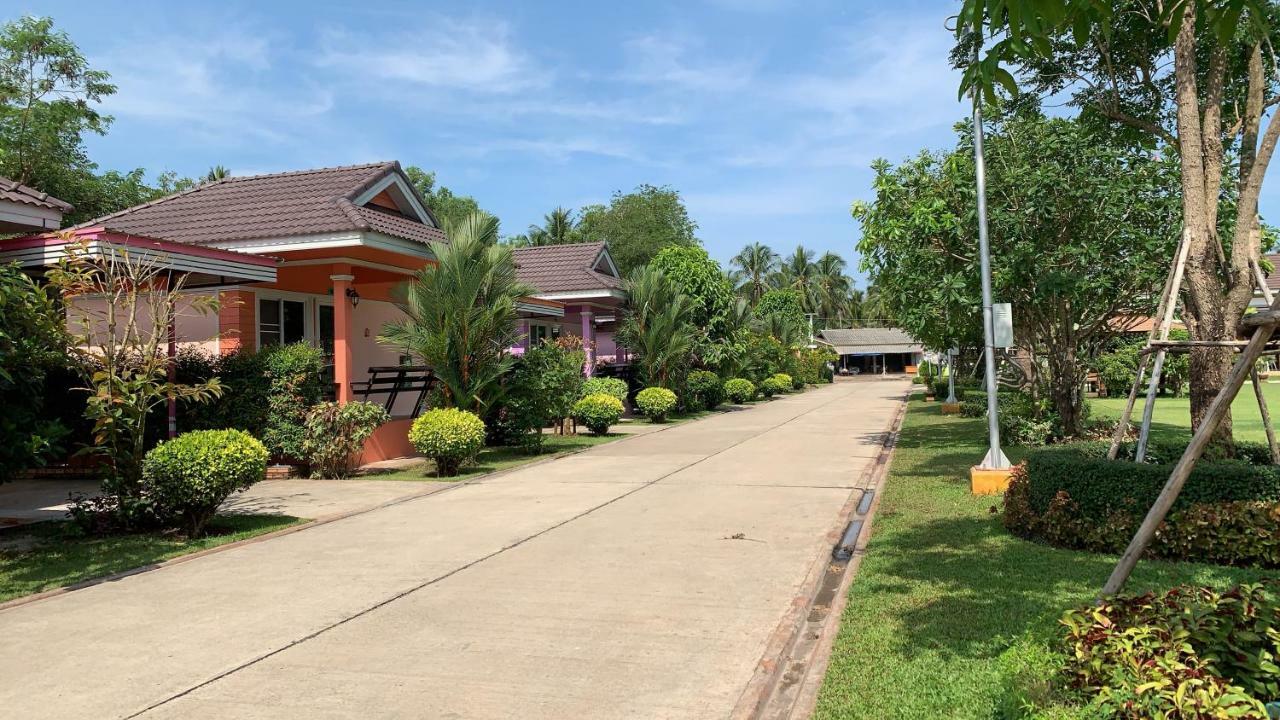 Aranya Resort チュンポーン エクステリア 写真
